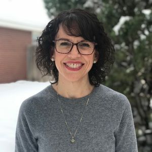 Meet your Posher, Elizabeth